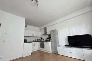 Singles oder Paare aufgepasst: helle freundliche 3-Raum-Wohnung mit Balkon und EBK