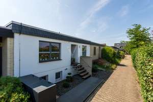 EIN KLEINOD IM MALERVIERTEL 
- STILVOLLER BUNGALOW MIT VOLLKELLER - MODERNISIERT UND EINZUGSBEREIT – Die vollständige Adresse der Immobilie erhältst du vom Anbieter., 38442 Fallersleben, Wolfsburg – Vorschaubild 2