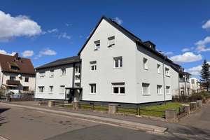 Renditestarkes Mehrfamilienhaus mit 9 Einheiten in Homburg – ideale Gelegenheit für Kapitalanleger! – Die vollständige Adresse der Immobilie erhältst du vom Anbieter., 66424 Homburg – Vorschaubild 1
