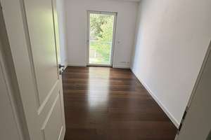 Helle und großzügige 3-Zimmer-Wohnung in zentraler Lage von Großhadern – Die vollständige Adresse der Immobilie erhältst du vom Anbieter., 81377 Großhadern, München – Vorschaubild 9