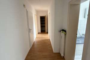 Helle 3-Zimmer-Wohnung mit Balkon in Bonn Castell  – Die vollständige Adresse der Immobilie erhältst du vom Anbieter., 53117 Graurheindorf, Bonn – Vorschaubild 2