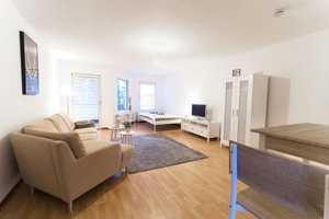 Möbliertes Apartment mit Balkon und Stellplatz in Messe Nähe! – Hannover – Vorschaubild 2