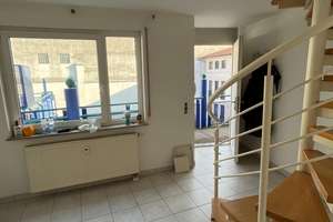 Kleine Stadtwohnung auf 2 Etagen mit Balkon undTiefgaragenstellplatz – Steinstrasse 27a, 76137 Innenstadt-Ost, Karlsruhe – Vorschaubild 1