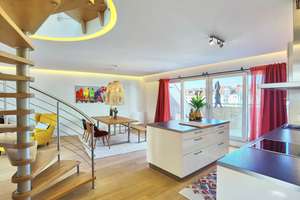 Provisionsfrei! Vermietete 3-Zimmer Maisonette Wohnung mit Dachterrasse in zentraler Lage