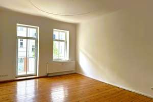 Provisionsfrei und bezugsfrei: Altbau-Beletage mit Stuck, Dielen, 2 Balkonen & grünem Hofblick. – Die vollständige Adresse der Immobilie erhältst du vom Anbieter., 12439 Niederschöneweide, Berlin – Vorschaubild 2
