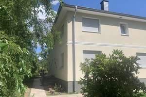 Moderne möblierte Villa mit Garten – ab August 2026