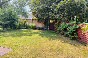 Halle-Giebichenstein: Reihenmittelhaus mit 4 Terrassen, Garten, Garage und Einbauküche – Steiler Berg 11a, 6114 Giebichenstein, Halle (Saale) – Vorschaubild 6