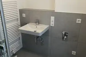 Erstbezug: Neuwertige 1-Zimmer-Wohnung mit Balkon und TG-Stellplatz - direkt an der Uni & OTH – Otto-Hahn-Straße 23, 93053 Regensburg – Vorschaubild 5