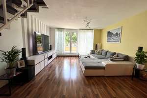 Moderne 3-ZKB-Maisonette-Wohnung mit Dachterrasse und Top-Anbindung