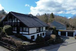 Schöner wohnen - Einfamilienhaus mit Einliegerwohnung in ruhiger Lage