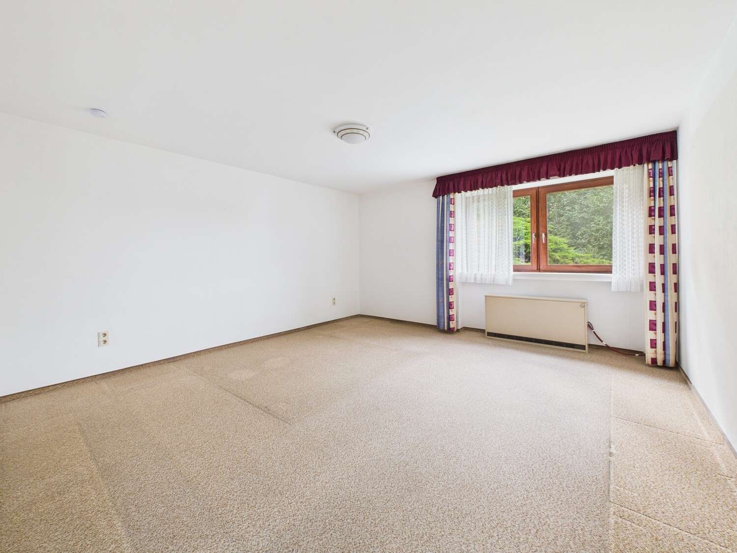 Immobilie in Weng - Großzügiges Einfamilienhaus mit idyllischem Garten und PV-Anlage zwischen Landshut & Straubing - Bild 9