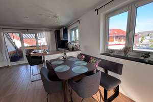 Sehr schöne, neuwertige 3-Zimmer Maisonette Wohnung auf 2 Etagen in Puchheim-Ort m. Balkon & Garage