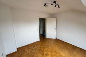 Schöne Dachgeschosswohnung Nähe Innenhafen mit Parkett. – Schlegtendalstraße 5, 47058 Duissern, Duisburg – Vorschaubild 10