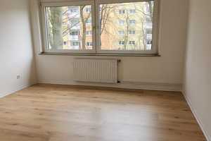 "Ihr neues Zuhause: Stilvolle 3-Zimmer-Wohnung mit Einbauküche!" – Leimbachweg 26, 51069 Köln – Vorschaubild 4