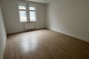 2 ZKB-Wohnung mit Balkon und Garten in Wiesbaden-Biebrich! – Imaginastr 14, 65203 Biebrich, Wiesbaden – Vorschaubild 1
