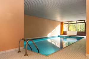 Charaktervolle Villa mit Schwimmbad und 390 m² zum Wohnen auf großzügigem Grundstück in Bestlage – Die vollständige Adresse der Immobilie erhältst du vom Anbieter., 85567 Grafing bei München – Vorschaubild 8
