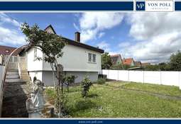 Gartenansicht mit Anbau