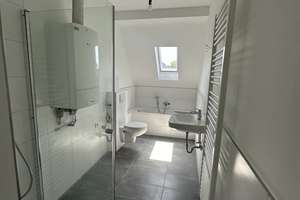 Bergisch Gladbacher Str.: Sanierte Zweizimmerwohnung im 4. OG! – Bergisch Gladbacher Str. 99, 51065 Mülheim (Ortsteil), Köln – Vorschaubild 2