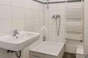 KLASSISCH SCHÖNE UND GEPFLEGTE ALTBAUWOHNUNG IN ERSTKLASSIGER LAGE AM REUTERPLATZ! PROVISIONSFREI! – Reuterstr. 50, 12047 Neukölln (Ortsteil), Berlin – Vorschaubild 8