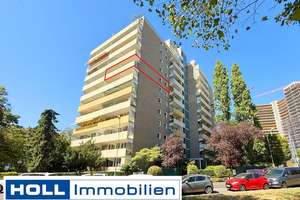 **OF - Stadtzentrum mit herrlichem Fernblick**
Großzügige 3-Zimmer-ETW mit Balkon und TG-Stellplatz