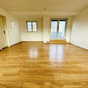 stilvolle 4 Raum Maisonette-Wohnung mt Balkon in top gepflegter Wohnanlage in Meuselwitz!