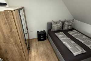 Möbilierte stilvolle  2-Zimmer-DG-Wohnung mit gehobener Innenausstattung in Trier – Bonner Straße 15, 54294 Trier – Vorschaubild 8