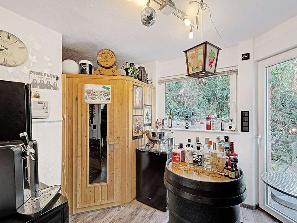 Sauna mit Blick in den Garten