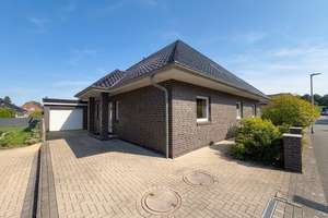 Bremerhaven - Grunhöfe // Zweifamilienhaus mit ca. 284 m² Wohnfläche in guter Lage – Die vollständige Adresse der Immobilie erhältst du vom Anbieter., 27574 Grünhöfe, Bremerhaven – Vorschaubild 44