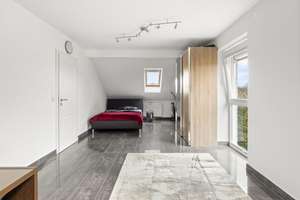 Zeitlose Eleganz trifft Wohnkomfort – Ihr neues Zuhause mit besonderem Flair in Braunschweig! – Die vollständige Adresse der Immobilie erhältst du vom Anbieter., 38122 Broitzem, Braunschweig – Vorschaubild 19