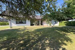 Großzügiger Bungalow mit Traumgrundstück, Dreifachgarage in Markt Eichendorf - provisionsfrei – Die vollständige Adresse der Immobilie erhältst du vom Anbieter., 94428 Eichendorf – Vorschaubild 5