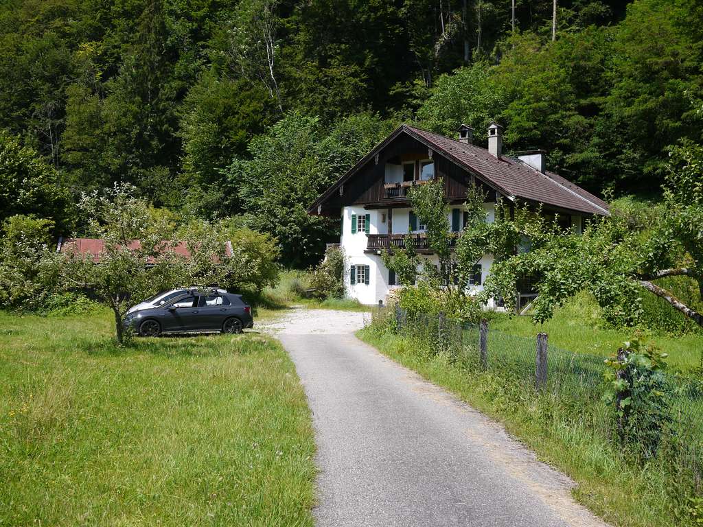 Immobilie in Kiefersfelden - Historisches Landhaus mit Kaiserblick auf 1,2 ha Grund von Privat - Bild 3