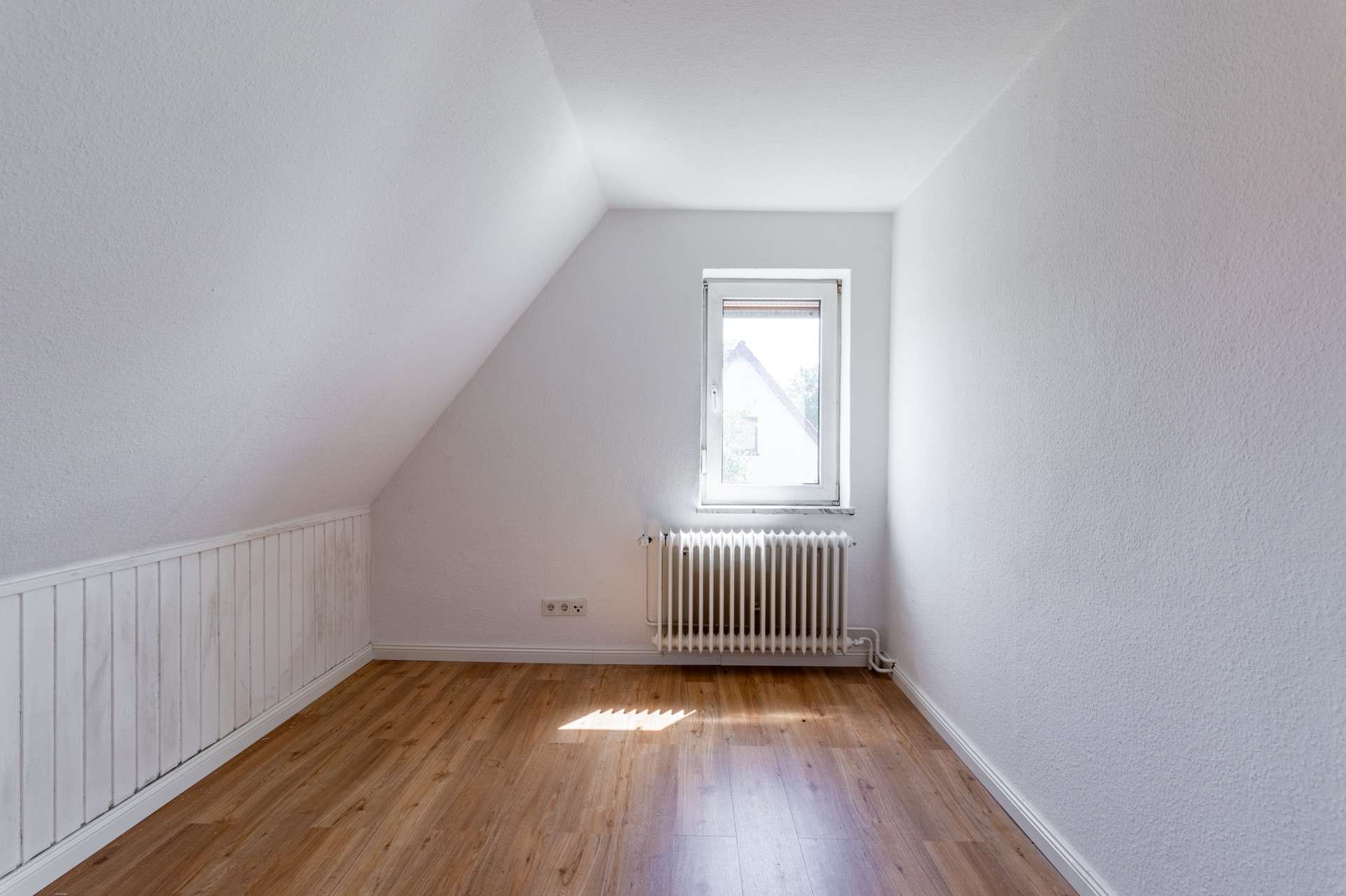 Immobilie in Wathlingen - Wathlingen Haus Kaufen. Einfamilienhaus in Wathlingen. Hauskauf Celle. Haus Kaufen Kreis Celle. - Bild 6