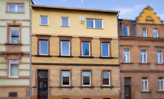 3-Familienhaus mit zwei freien Einheiten – Wohnen und Vermieten in guter Infrastruktur