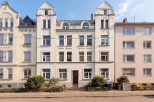 Maisonette-Potenzial: Dachgeschosswohnung mit genehmigtem Spitzbodenausbau