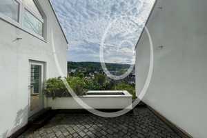 Moderne Architektur in naturnaher Lage – außergewöhnliches Reihenhaus in Hofheim-Lorsbach – Main-Taunus-Kreis – Vorschaubild 20