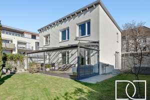 Traumlage am Röthelheimpark! Energieeffizientes Einfamilienhaus mit Wintergarten und Keller