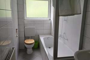 Schöne, helle 3 Zimmer Altbauwohnung  mit viel Grün. – Kopernikusstraße 33, 63071 Bieberer Berg, Offenbach am Main – Vorschaubild 4