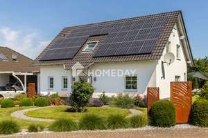 Familienhaus auf 866 Quadratmetern Grundstück – gepflegt, energieeffizient und bezugsbereit