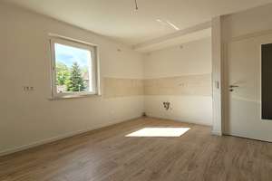 Großzügige 5-Raumwohnung mit ca. 125 m² Wohnfläche – frisch saniert und familienfreundlich – Stephensonstraße 9, 2708 Löbau – Vorschaubild 7