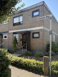 Einfamilienhaus in Hürth mit großem Garten, Garage und viel Potenzial