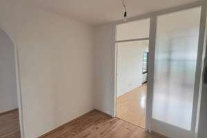 [LIS-10082] Helle 3-Zimmer-Wohnung mit Balkon in Köln-Weiden – Ostlandstr. 42, 50858 Weiden, Köln – Vorschaubild 2