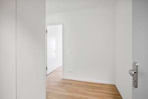 2-Zi EG Wohnung mit Süd/West Sonne | EBK | Blick zum Lauterplatz – Friedenauer Höhe 21, 12159 Friedenau, Berlin – Vorschaubild 7