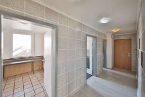Stadtpanorama inklusive – zentrale 3-Zimmer-Wohnung mit zwei Balkonen- über den Dächern der Stadt – Die vollständige Adresse der Immobilie erhältst du vom Anbieter., 75173 Südweststadt, Pforzheim – Vorschaubild 5