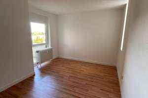 Lichtdurchflutete 3-Zimmer-Wohnung mit zwei Balkonen und hochwertiger Ausstattung – Die vollständige Adresse der Immobilie erhältst du vom Anbieter., 38116 Lehndorf-Watenbüttel, Braunschweig – Vorschaubild 11