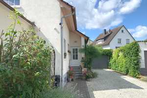 STILVOLL + GEMÜTLICH: Charmantes Haus mit viel Atmosphäre in Friedrichsdorf – Hochtaunuskreis – Vorschaubild 2