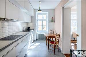 Möbliert: Altbaucharme im Herzen des Glockenbachviertels – 80469 Glockenbach, München – Vorschaubild 7