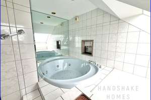Exklusives Penthouse mit Galerie, Dachterrasse & Whirlpool in Ingolstadt – Die vollständige Adresse der Immobilie erhältst du vom Anbieter., 85055 Nordost, Ingolstadt – Vorschaubild 8