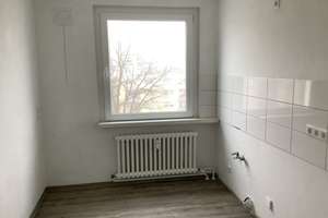 Modernisiert! 3-Zimmer Wohnung mit Balkon in gepflegter Grünanlage – Schlehenweg 1, 33609 Heepen, Bielefeld – Vorschaubild 2
