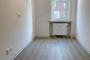 Frisch renoviert! 2-Zimmer-Apartment mit Balkon, neues Tageslichtbad mit Wanne, neuer Boden – Gerresheimer Straße 144, 40625 Flingern Süd, Düsseldorf – Vorschaubild 9
