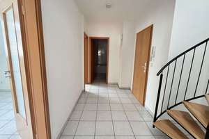 Wohnen auf zwei Ebenen – Maisonette mit flexibler Küchengestaltung – Heinrich-Zille-Straße 15, 9111 Zentrum, Chemnitz – Vorschaubild 2